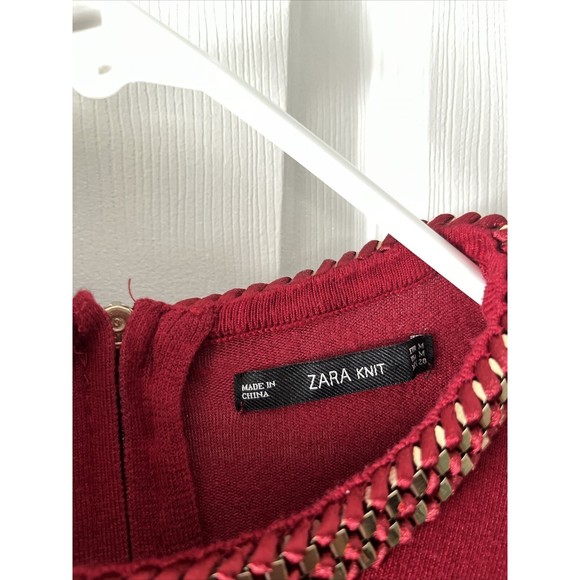 Zara Red Knit, Quarter-zip Long Sleeve Top With Gold Chain Neckline Detail (M) - Picture 3 of 5